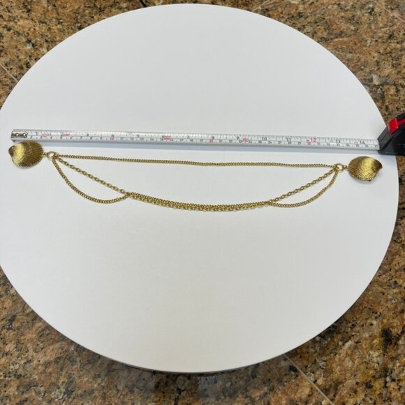 Gold Tone Shell Chatelaine Brooch with Draped Chains 1980s Jewelry Nautical Pin - Picture 4 of 4